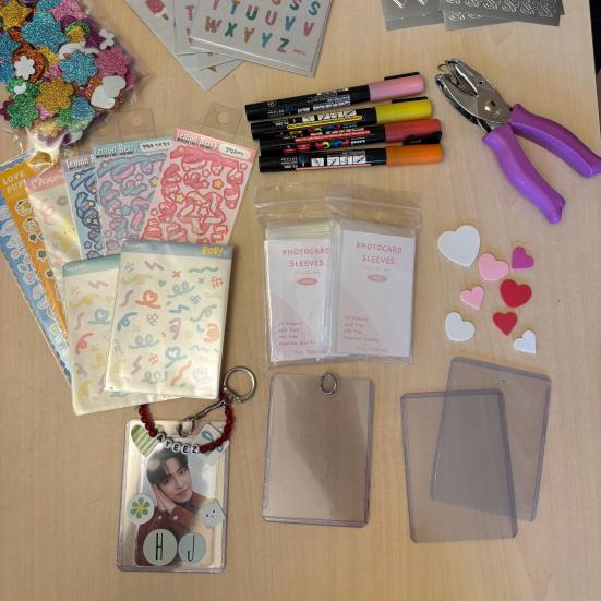 Fotografi af kreamaterialer til photocardholder